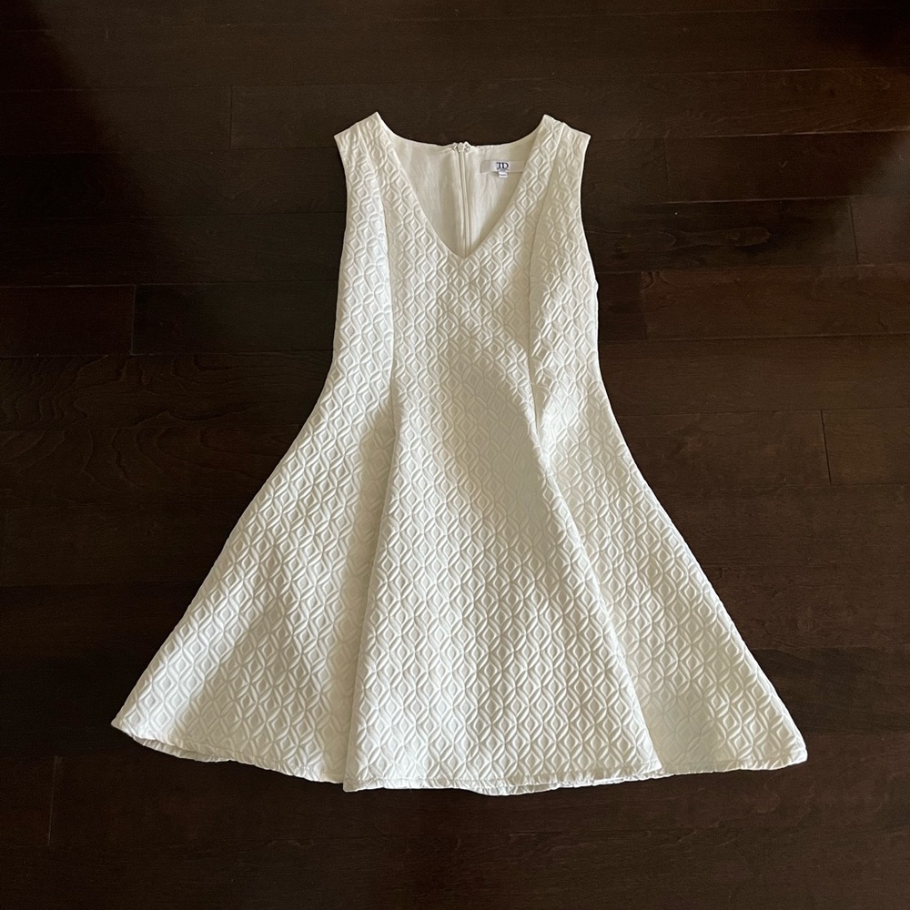 White flare cocktail dress US4 petite